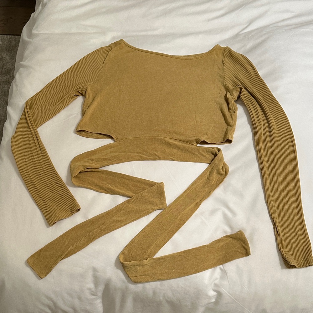 ALO Barre Long Sleeve Wrap Crop Top - Mustard